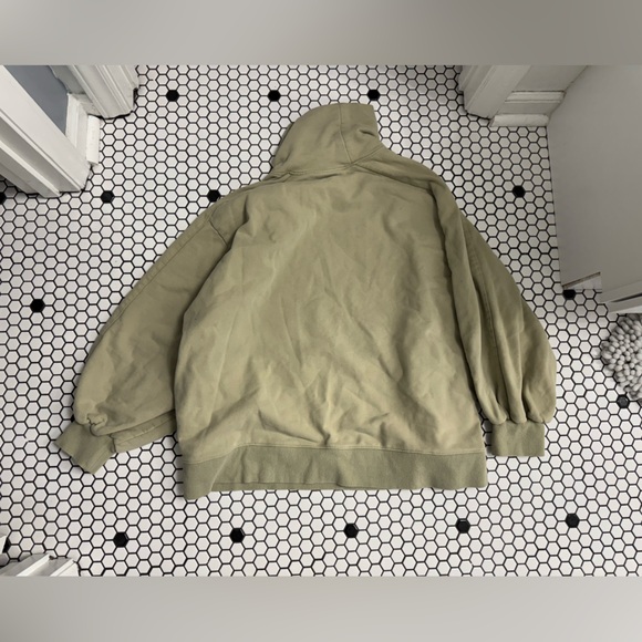 Lit active cowl neck sweatshirt size large  with flaw - Picture 9 of 13